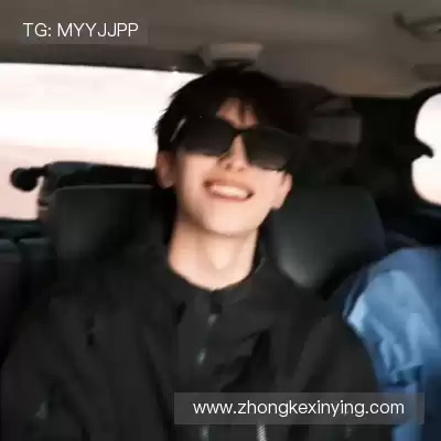 劳麟非